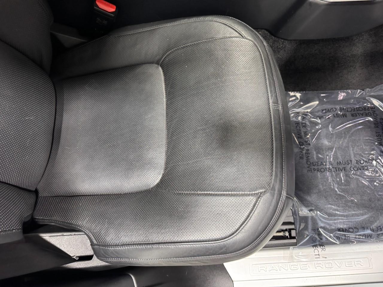 Land Rover Range Rover Vehicle Full-screen Gallery Image 20