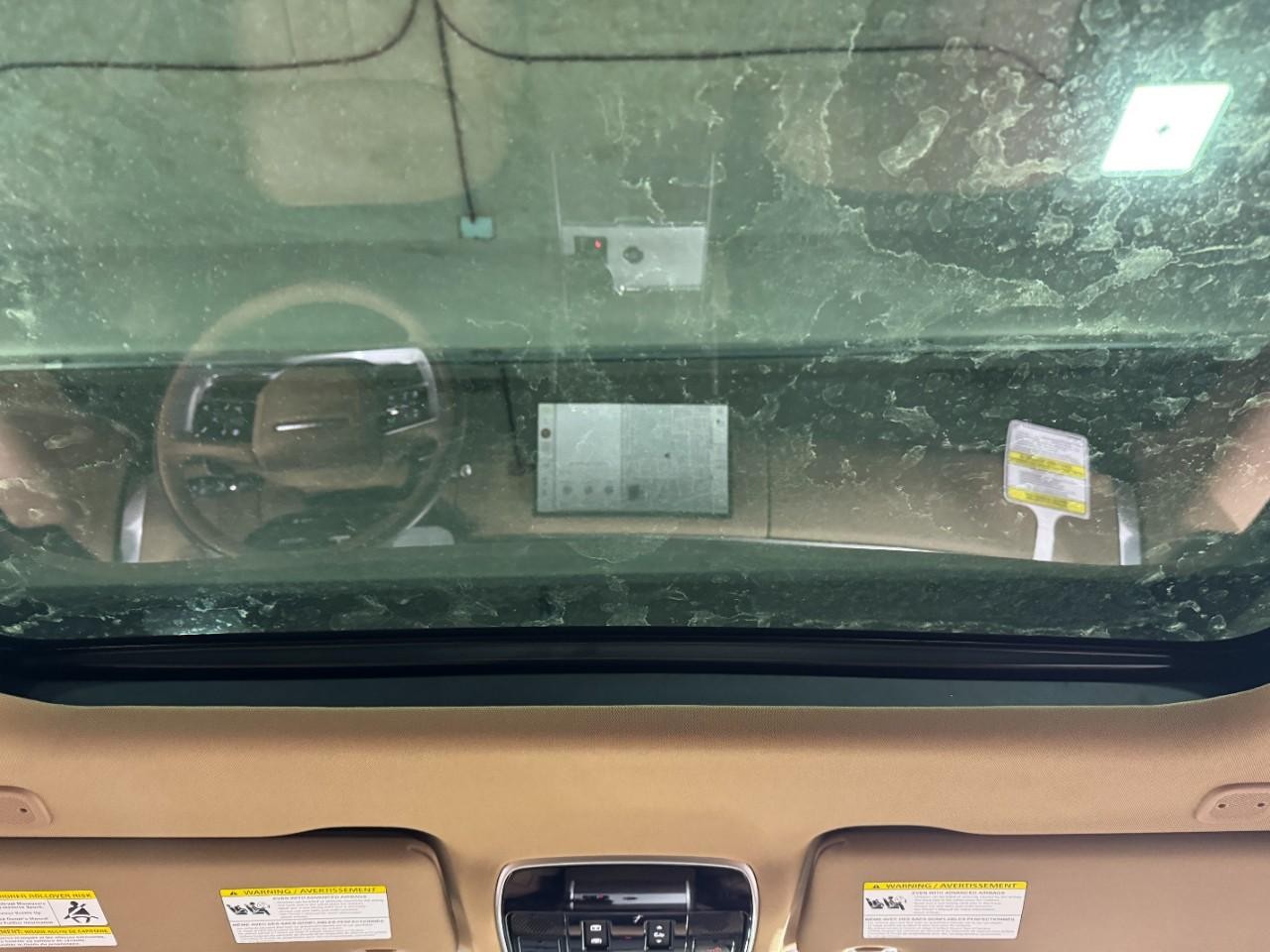 Land Rover Range Rover Vehicle Full-screen Gallery Image 12