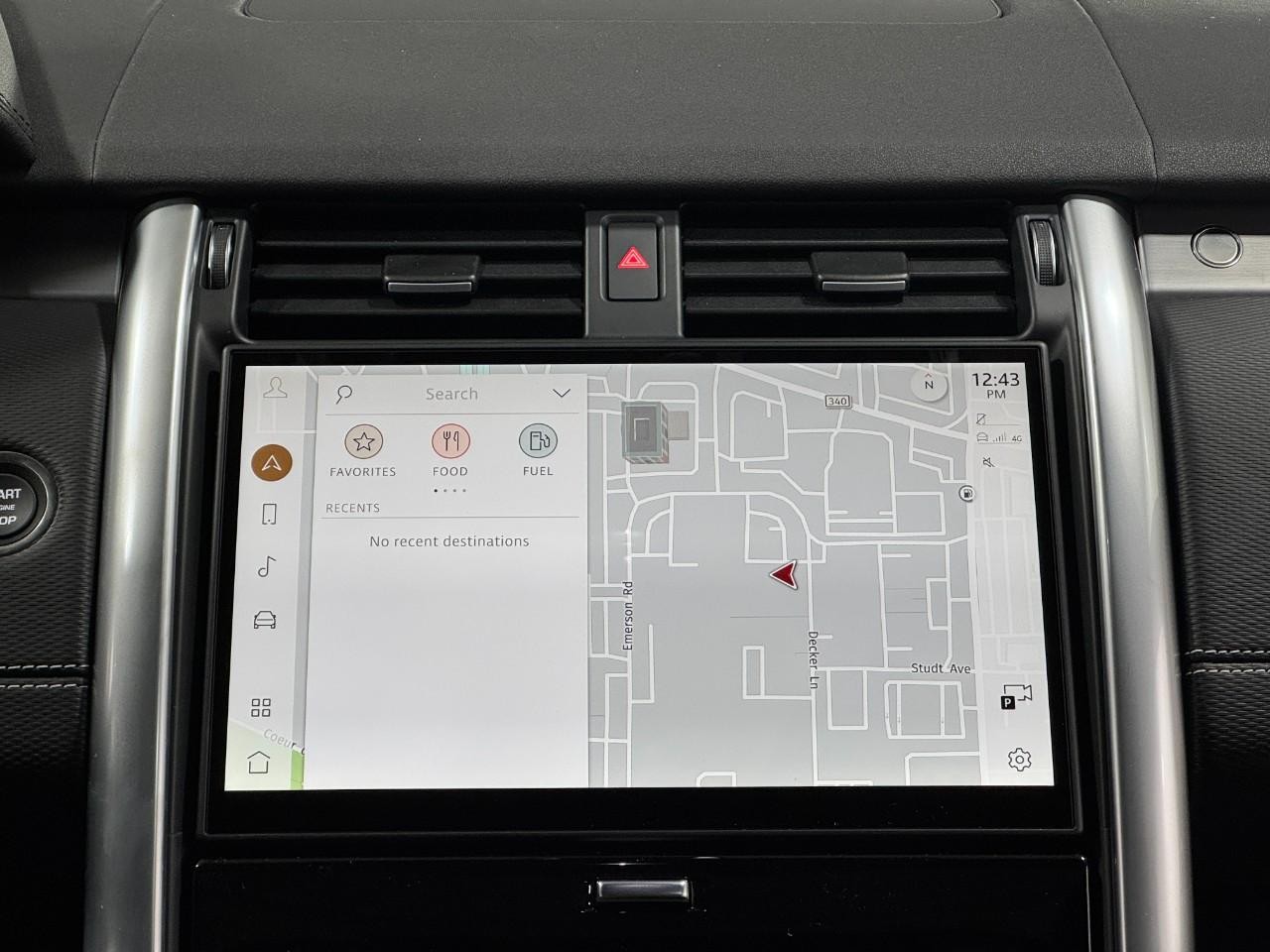 Land Rover Discovery Vehicle Full-screen Gallery Image 15