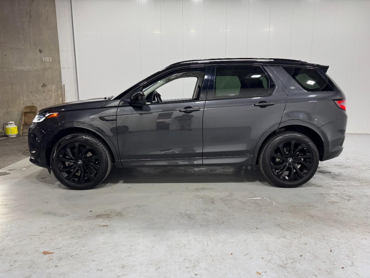 Land Rover Discovery Sport Vehicle Full-screen Gallery Image 2