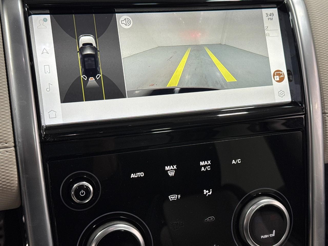 Land Rover Discovery Sport Vehicle Full-screen Gallery Image 33