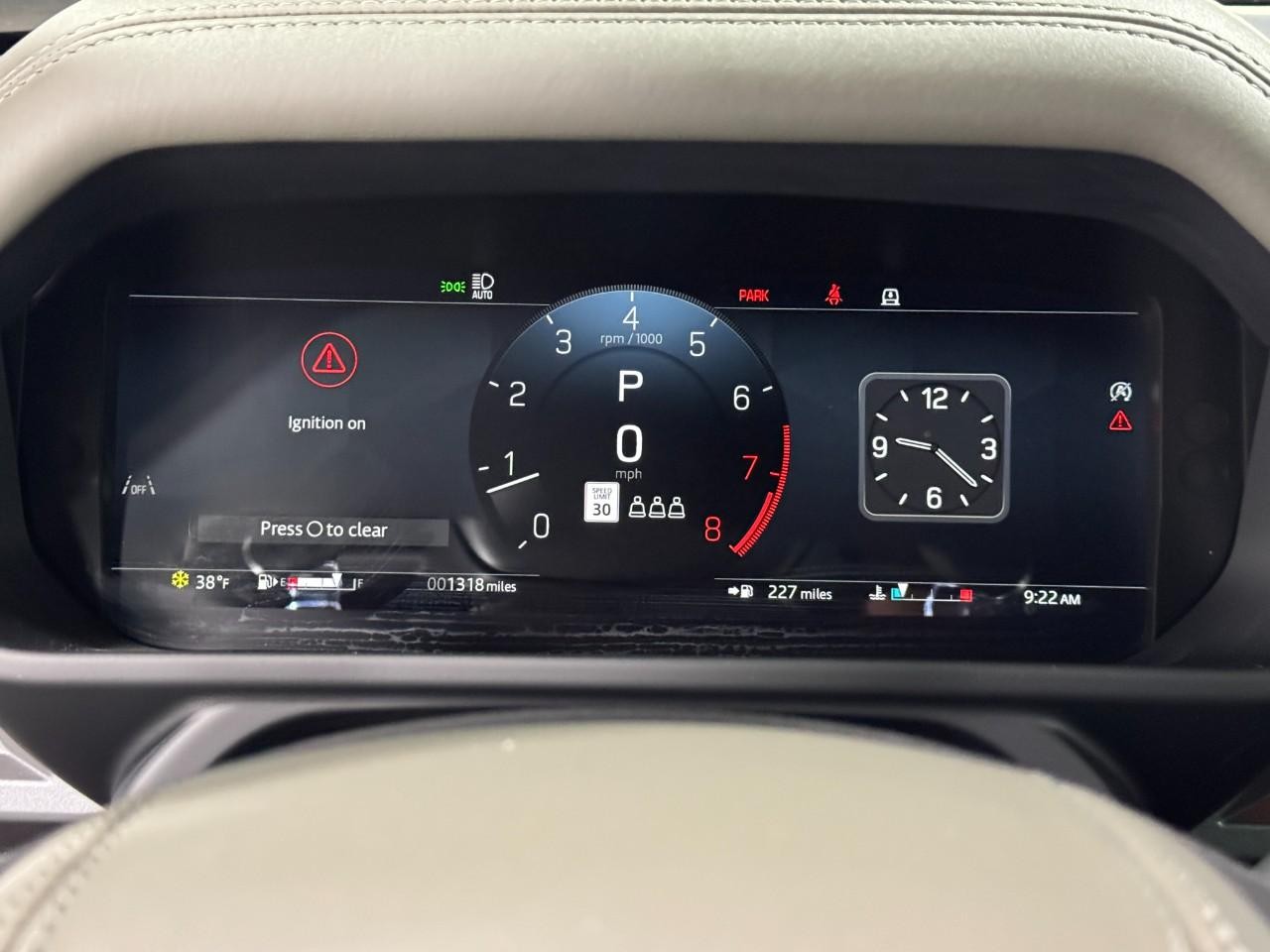 Land Rover Defender Vehicle Full-screen Gallery Image 24