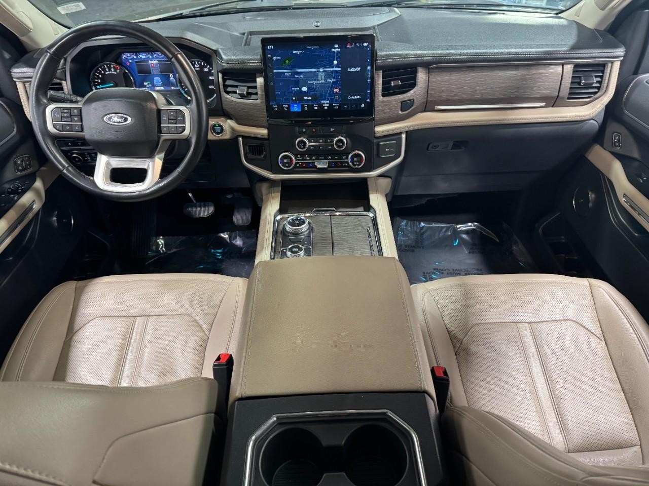 Ford Expedition Max Vehicle Full-screen Gallery Image 15