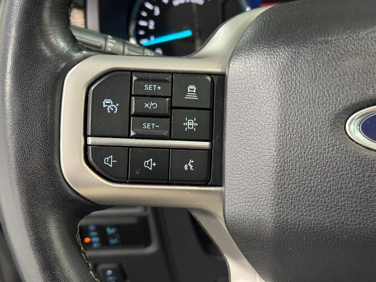 Ford Expedition Max Vehicle Full-screen Gallery Image 32