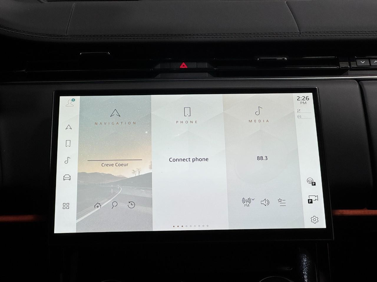 Land Rover Range Rover Sport Vehicle Full-screen Gallery Image 15