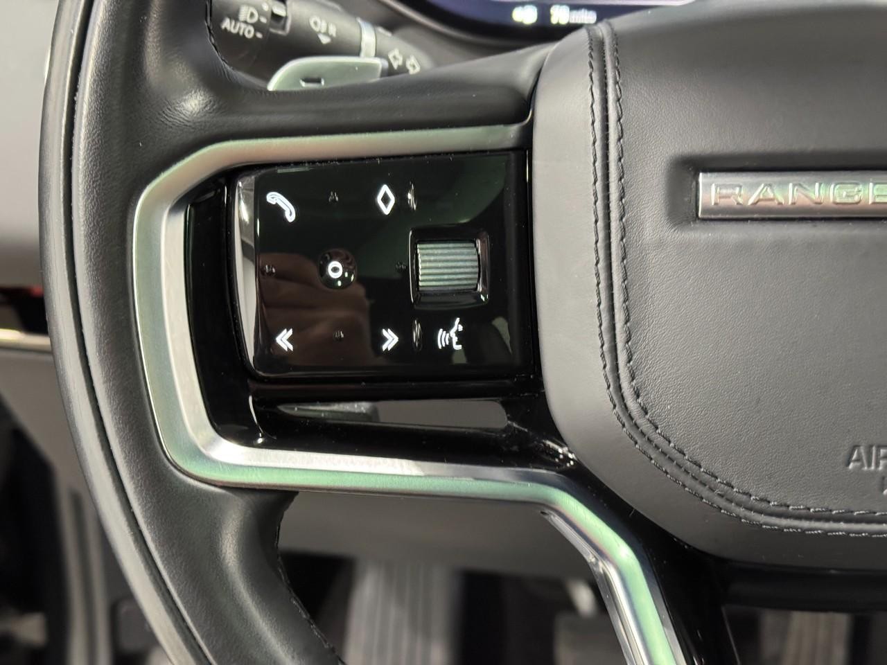 Land Rover Range Rover Sport Vehicle Full-screen Gallery Image 31