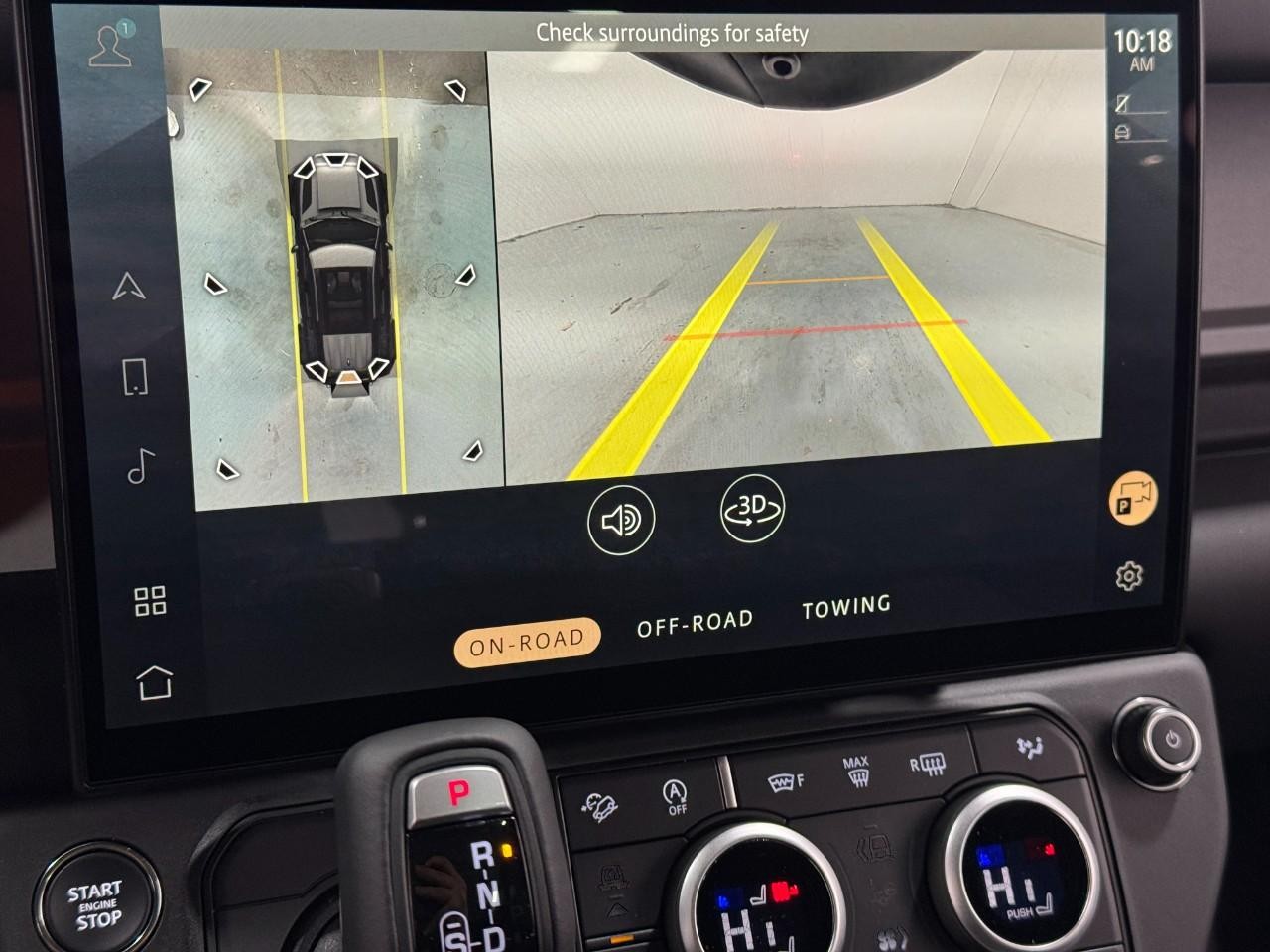 Land Rover Defender Vehicle Full-screen Gallery Image 33