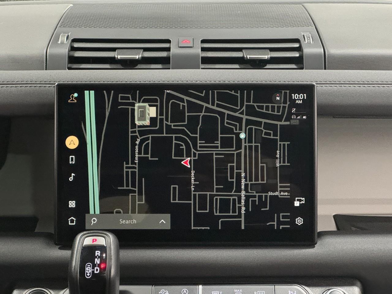 Land Rover Defender Vehicle Full-screen Gallery Image 15