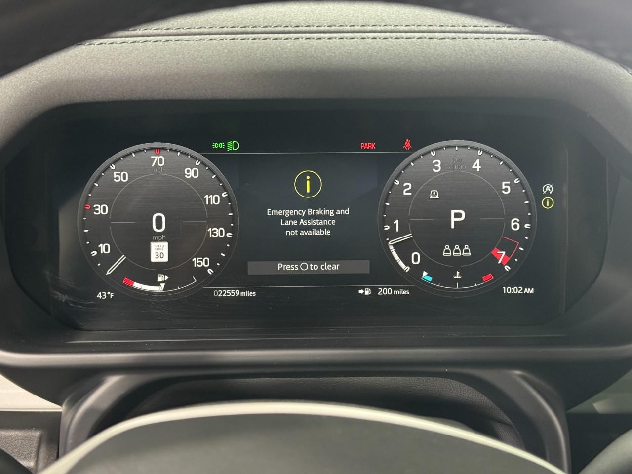 Land Rover Defender Vehicle Full-screen Gallery Image 32