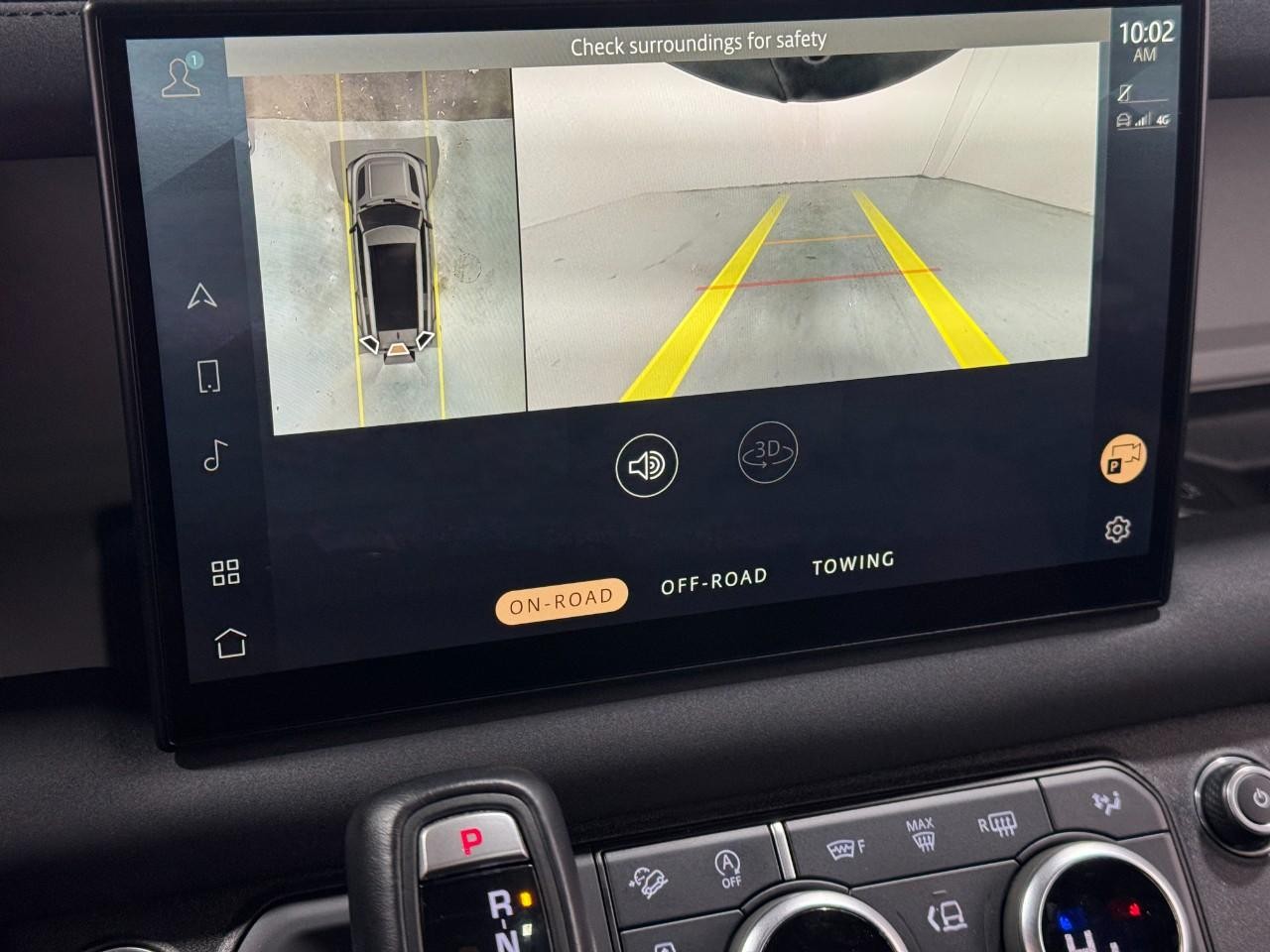 Land Rover Defender Vehicle Full-screen Gallery Image 33