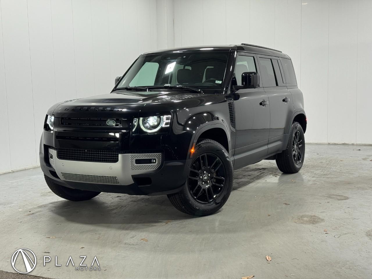 Land Rover Defender Vehicle Full-screen Gallery Image 01