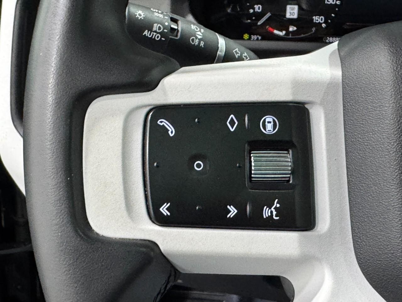 Land Rover Defender Vehicle Full-screen Gallery Image 21