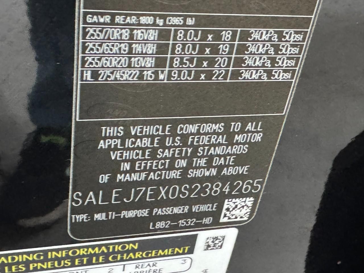 Land Rover Defender Vehicle Full-screen Gallery Image 33