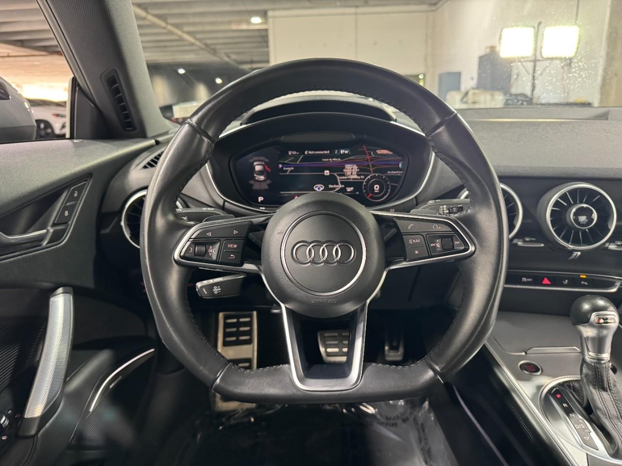 Audi TT Coupe Vehicle Full-screen Gallery Image 12