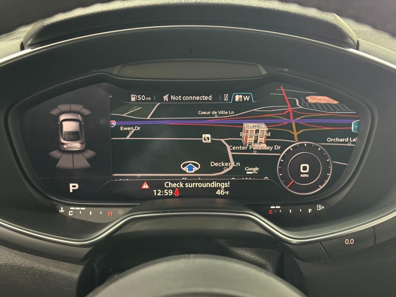 Audi TT Coupe Vehicle Full-screen Gallery Image 31