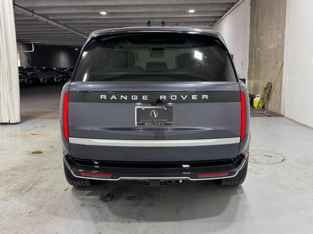 Land Rover Range Rover Vehicle Full-screen Gallery Image 9