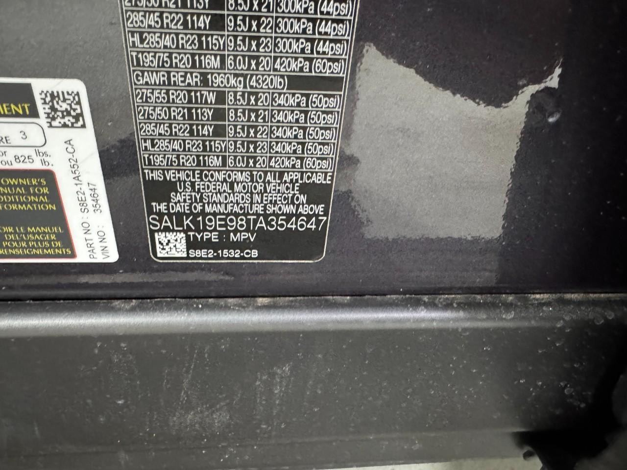 Land Rover Range Rover Vehicle Full-screen Gallery Image 34