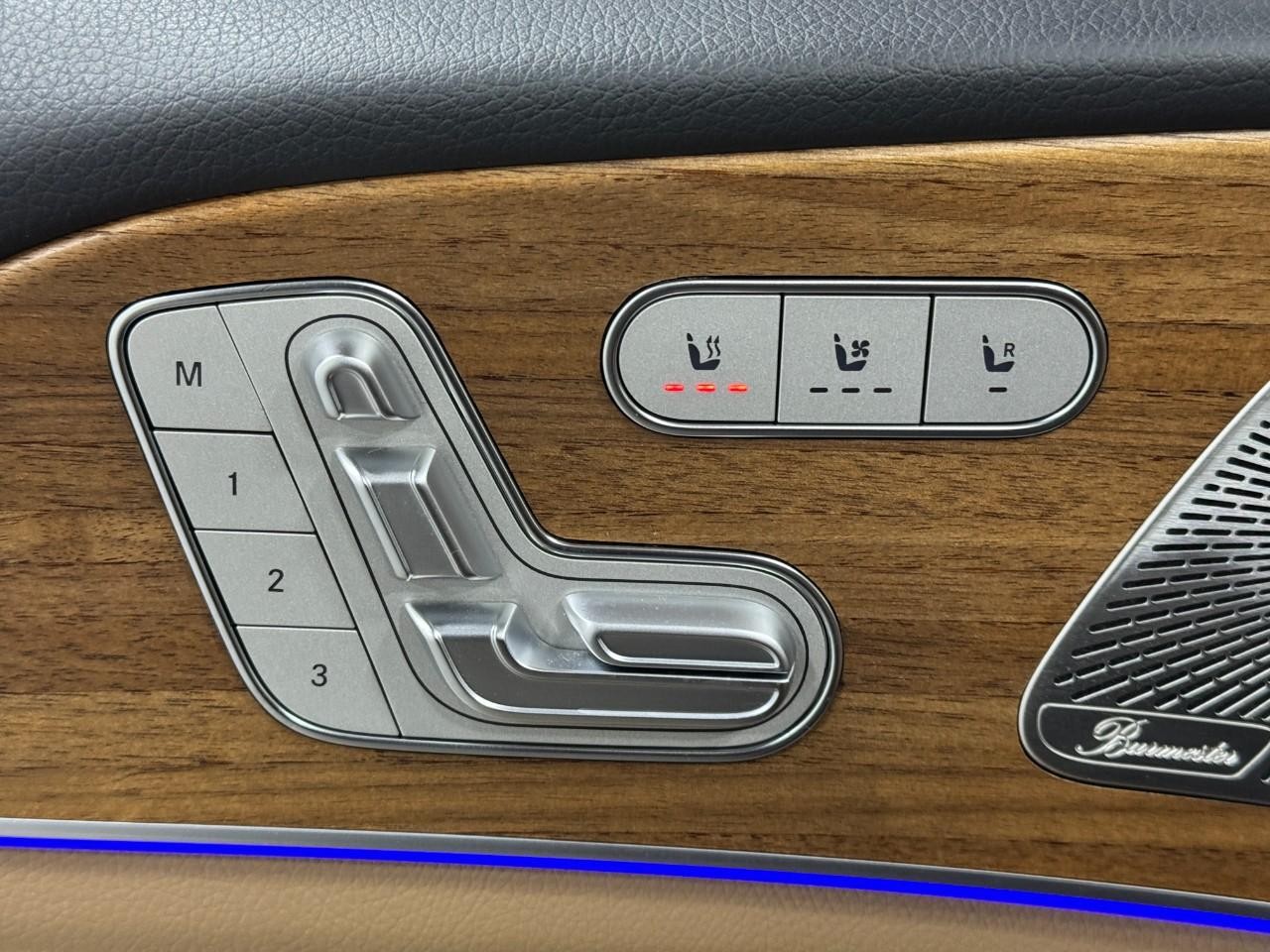 Mercedes-Benz GLS Vehicle Full-screen Gallery Image 27