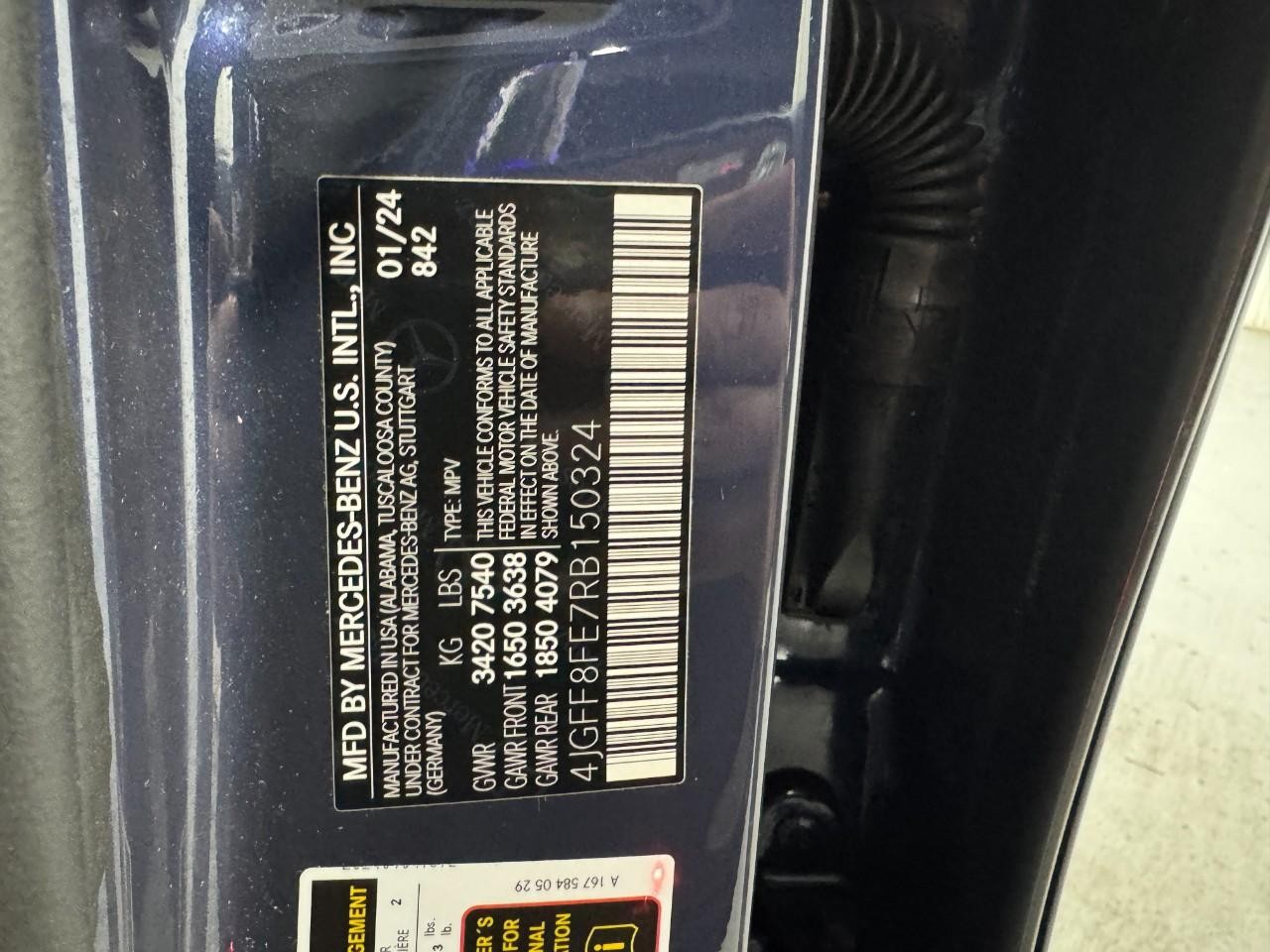 Mercedes-Benz GLS Vehicle Full-screen Gallery Image 39