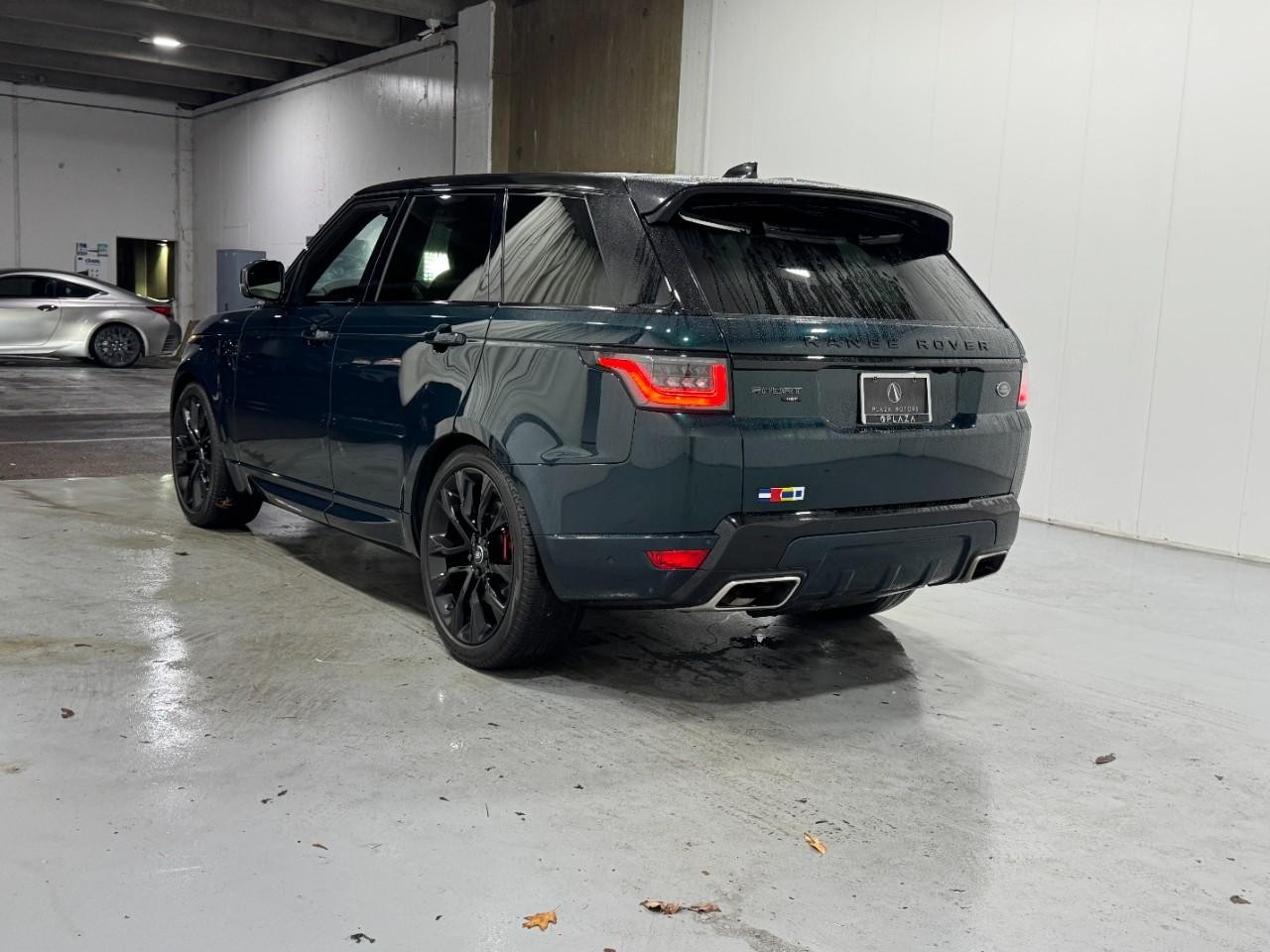 Land Rover Range Rover Sport Vehicle Full-screen Gallery Image 3