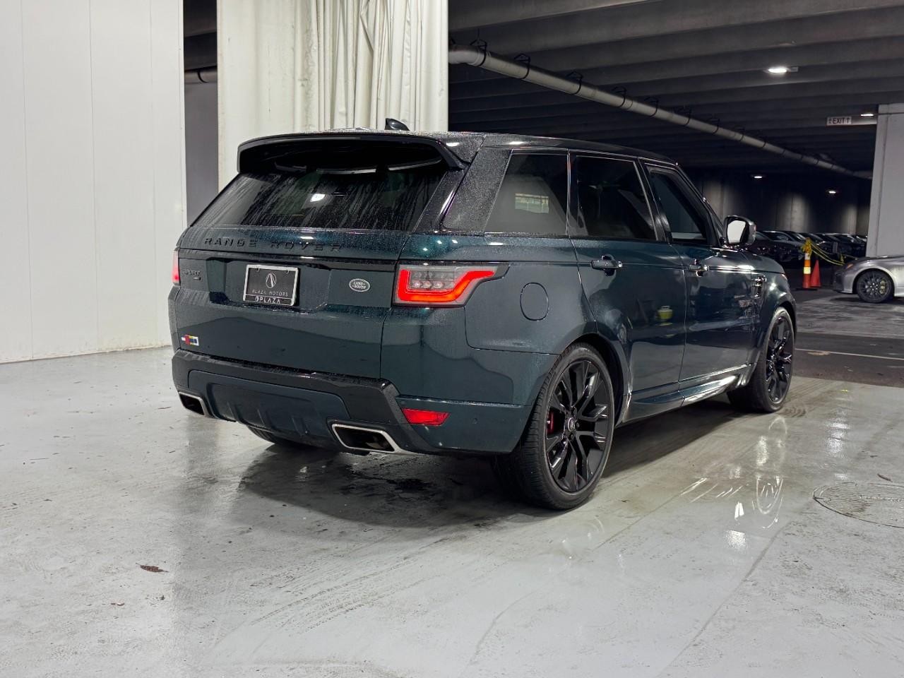 Land Rover Range Rover Sport Vehicle Full-screen Gallery Image 4