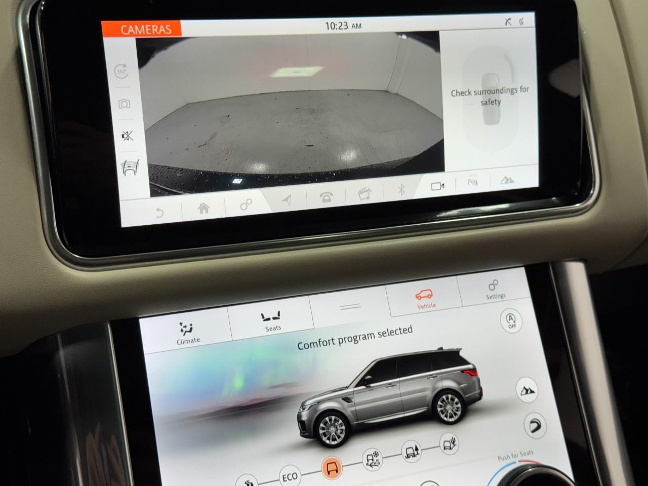 Land Rover Range Rover Sport Vehicle Full-screen Gallery Image 35