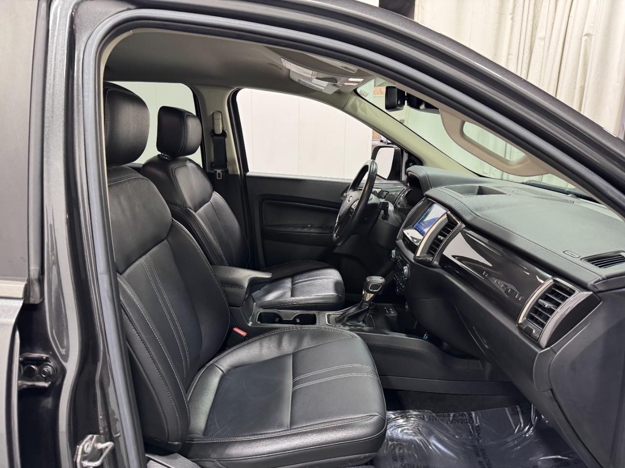 Ford Ranger Vehicle Full-screen Gallery Image 17