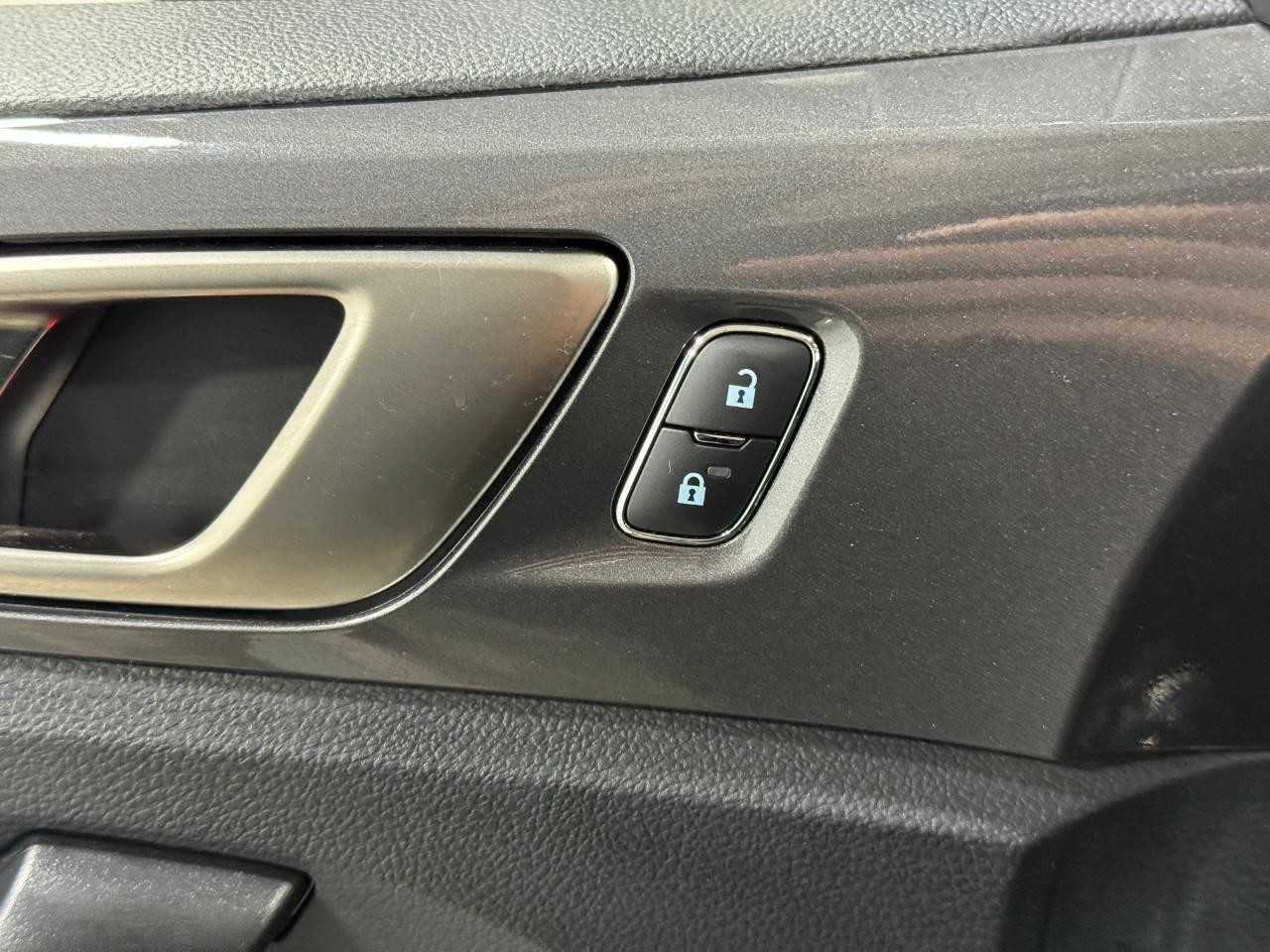 Ford Ranger Vehicle Full-screen Gallery Image 22