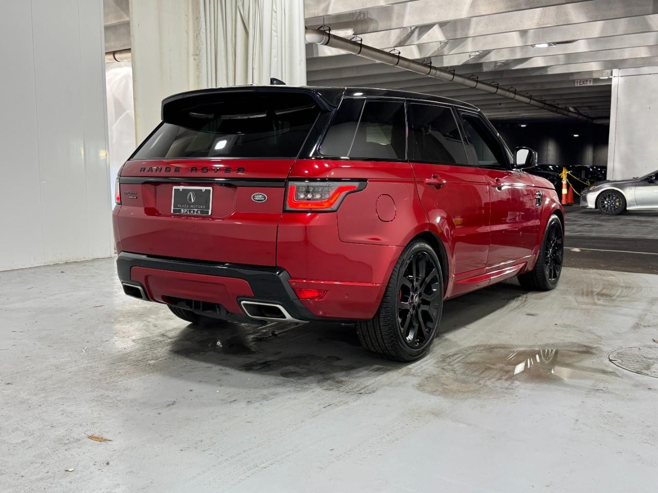 Land Rover Range Rover Sport Vehicle Full-screen Gallery Image 4