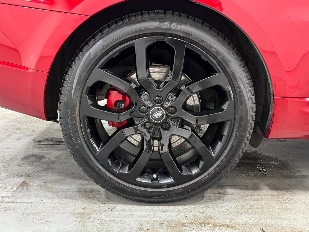 Land Rover Range Rover Sport Vehicle Full-screen Gallery Image 5