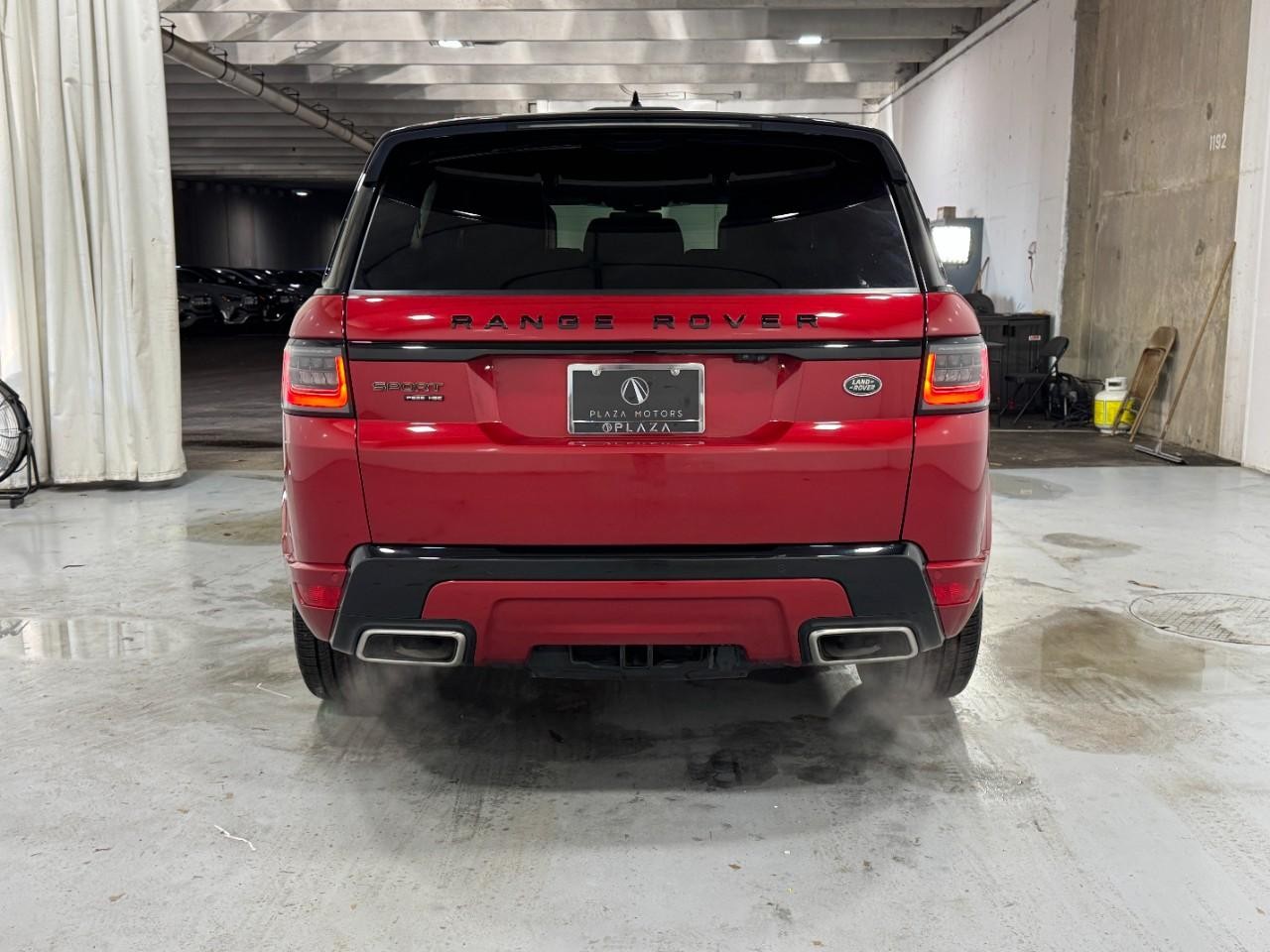 Land Rover Range Rover Sport Vehicle Full-screen Gallery Image 9