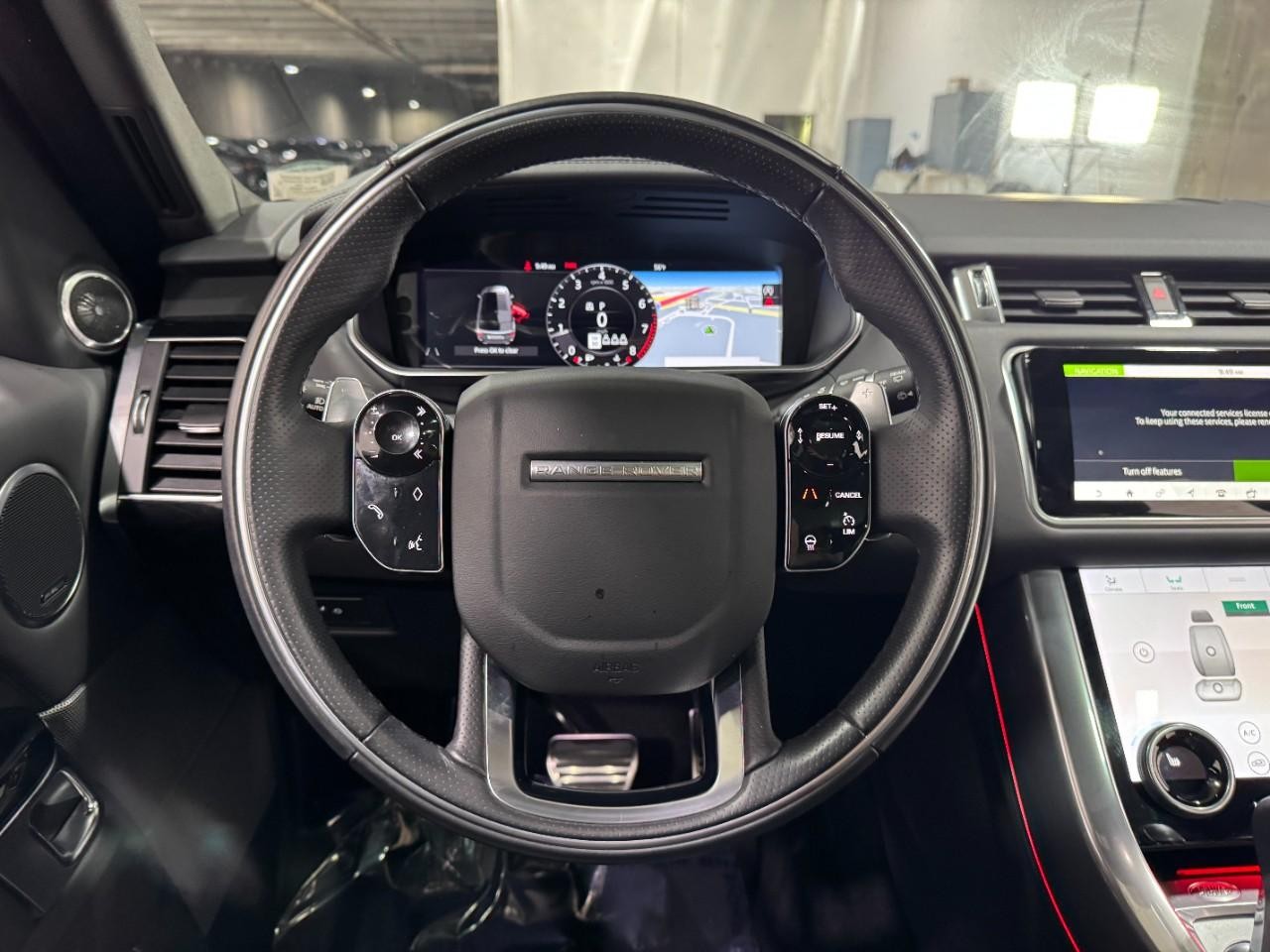 Land Rover Range Rover Sport Vehicle Full-screen Gallery Image 14