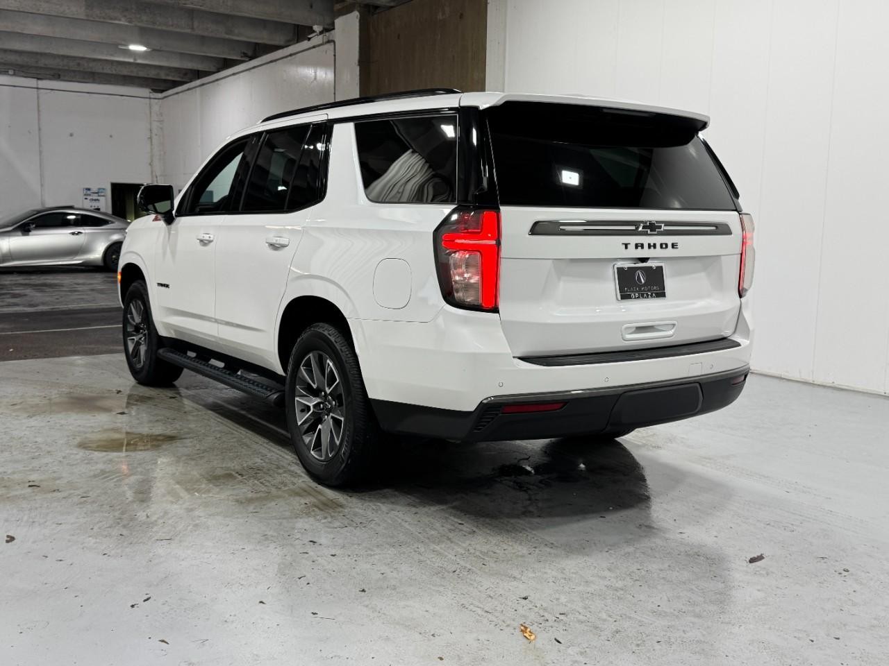 Chevrolet Tahoe Vehicle Full-screen Gallery Image 03