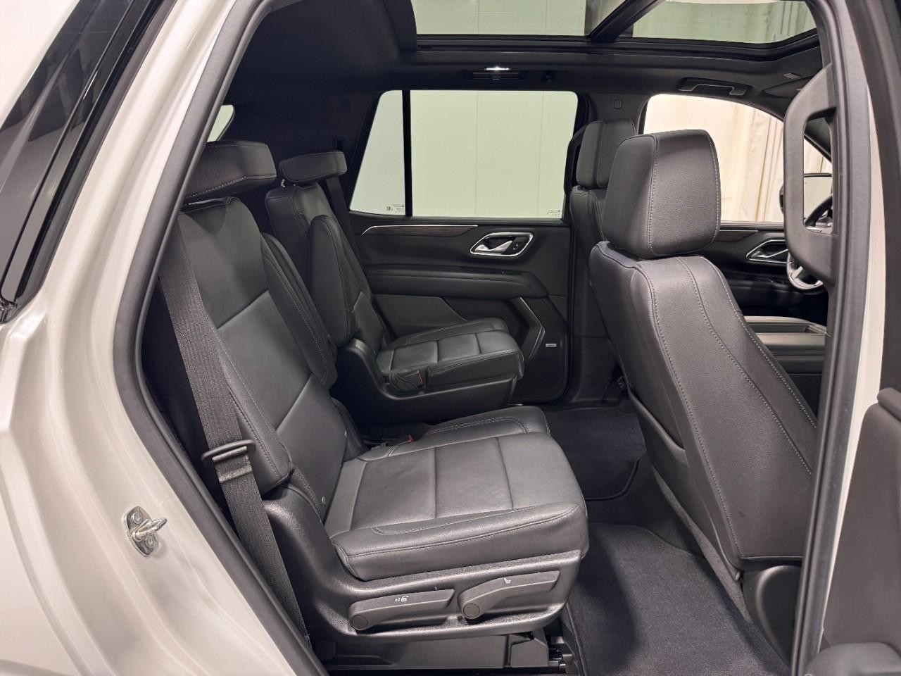 Chevrolet Tahoe Vehicle Full-screen Gallery Image 12