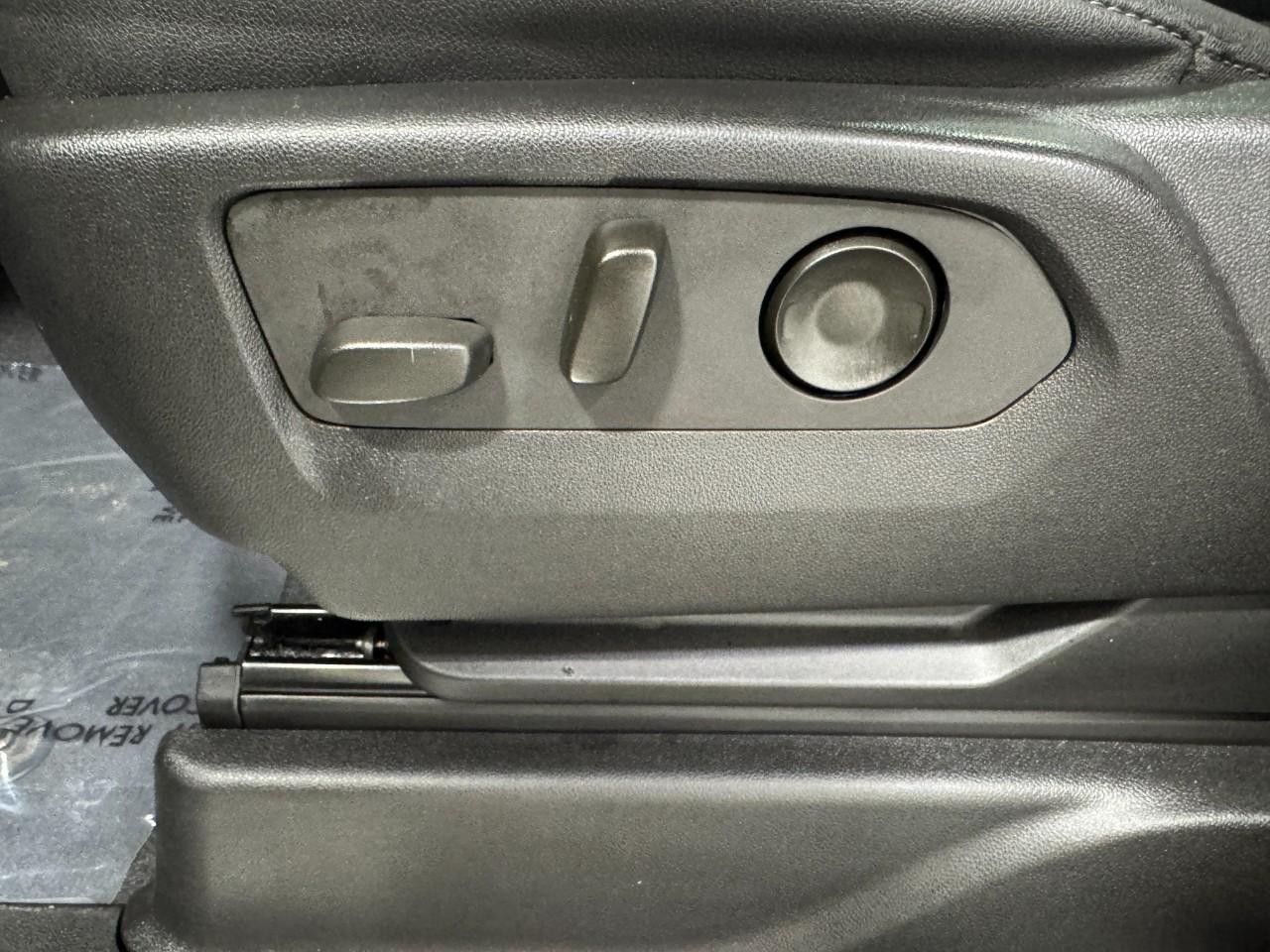 Chevrolet Tahoe Vehicle Full-screen Gallery Image 31