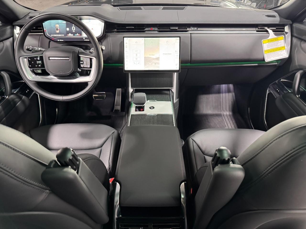 Land Rover Range Rover Vehicle Full-screen Gallery Image 13