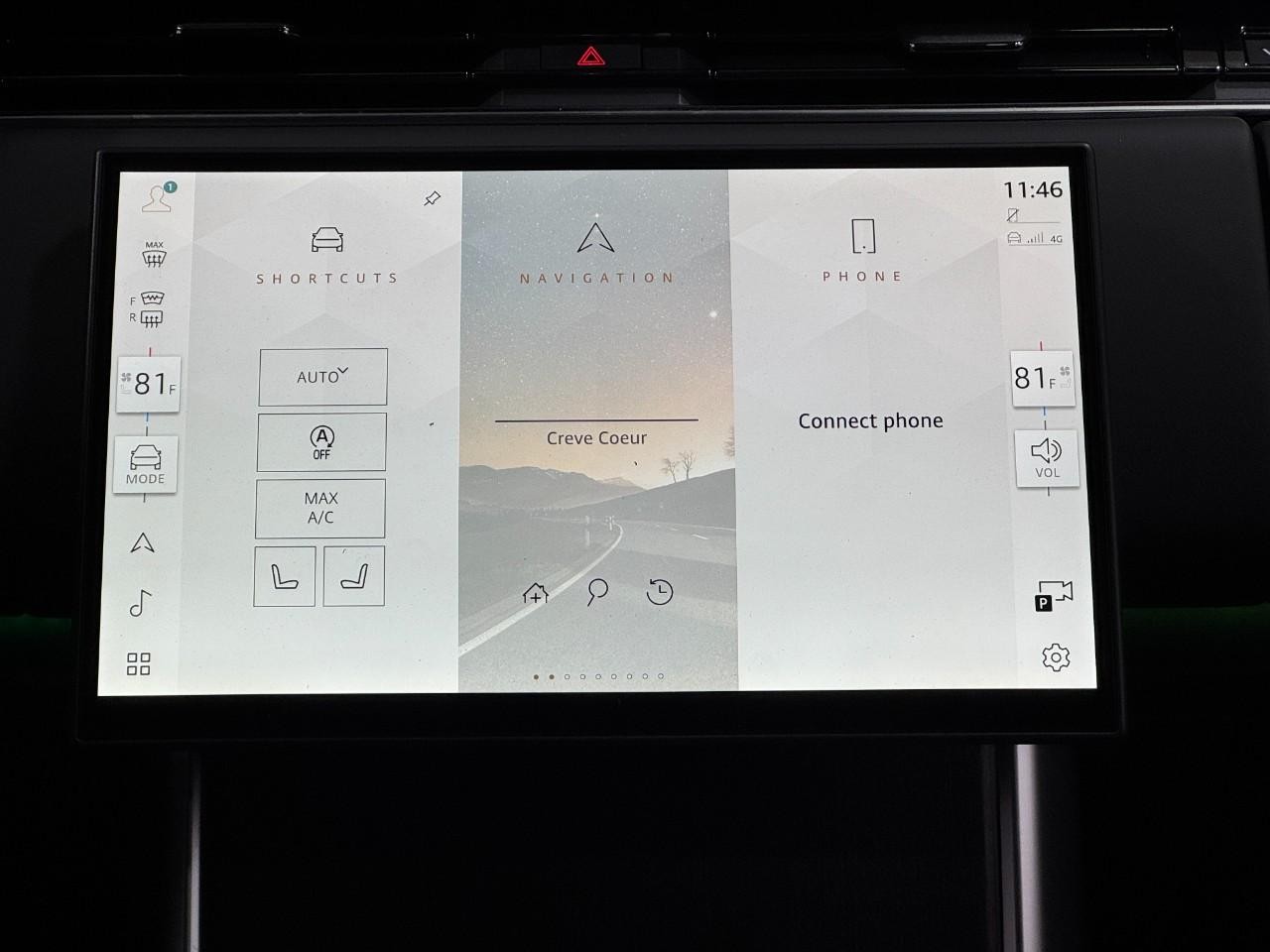 Land Rover Range Rover Vehicle Full-screen Gallery Image 15