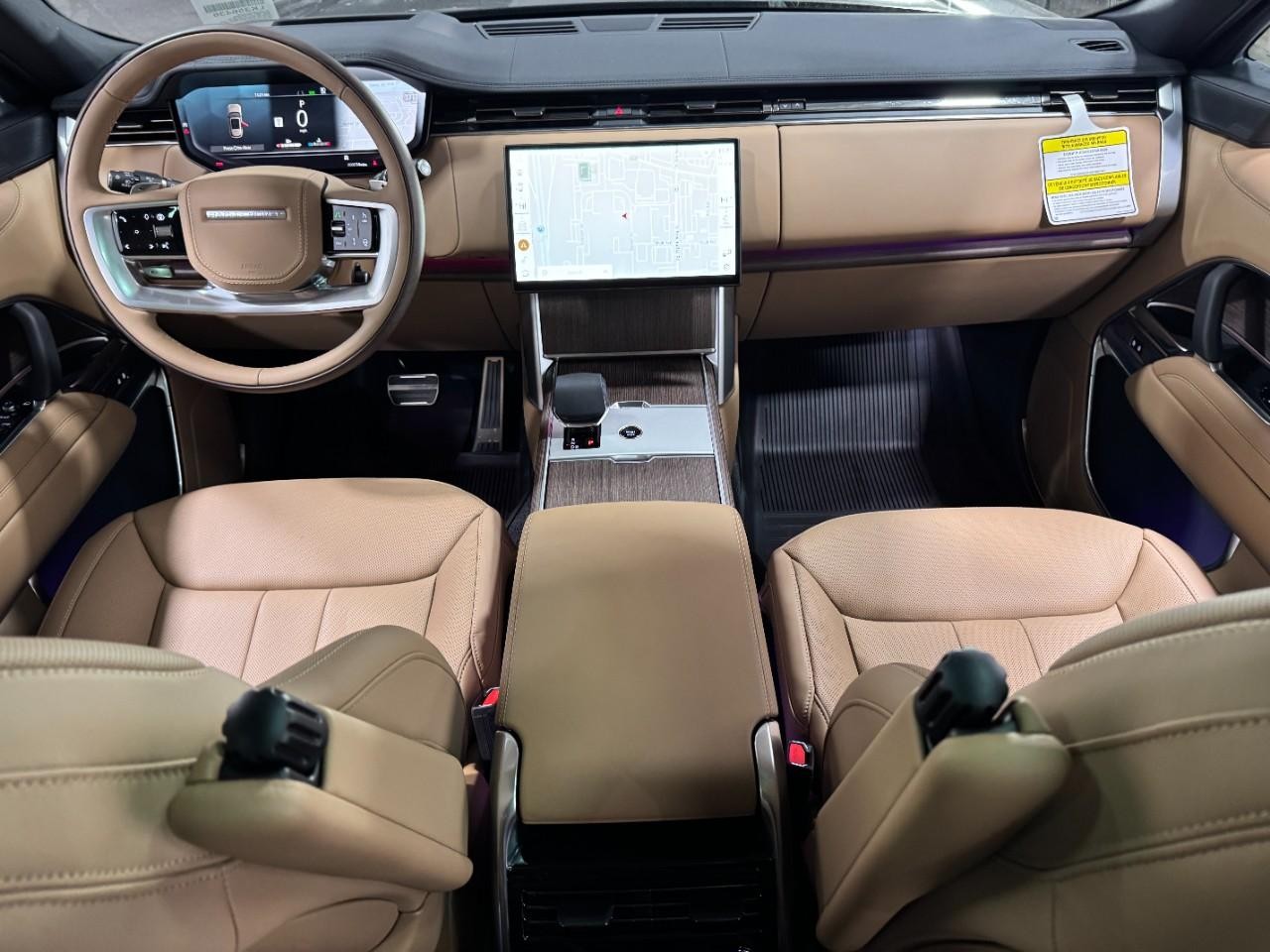 Land Rover Range Rover Vehicle Full-screen Gallery Image 13