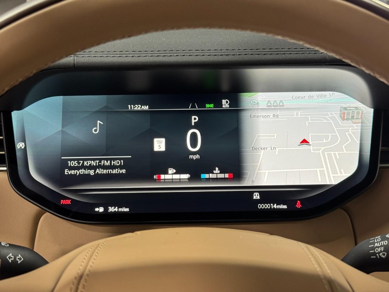 Land Rover Range Rover Vehicle Full-screen Gallery Image 32