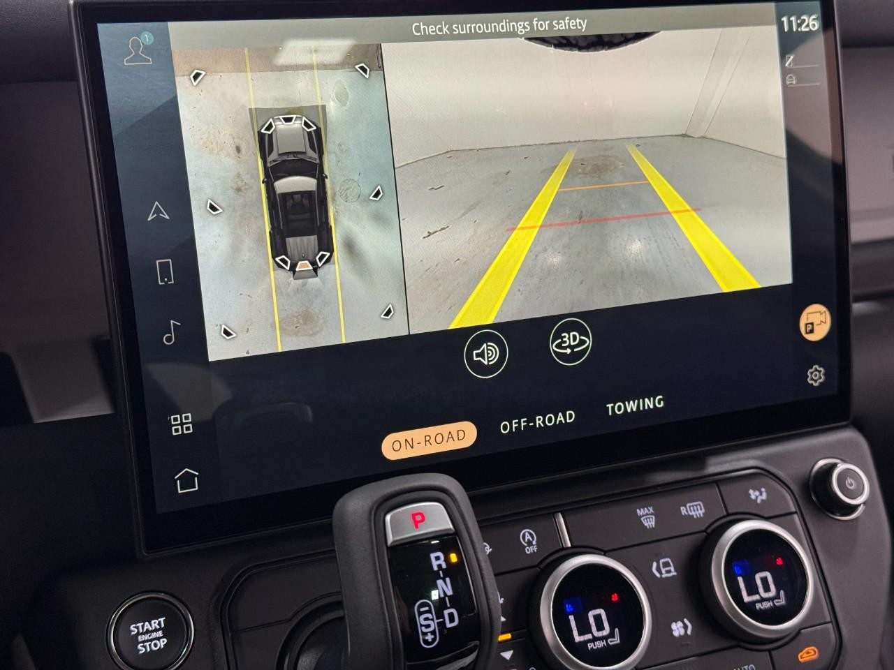 Land Rover Defender Vehicle Full-screen Gallery Image 32