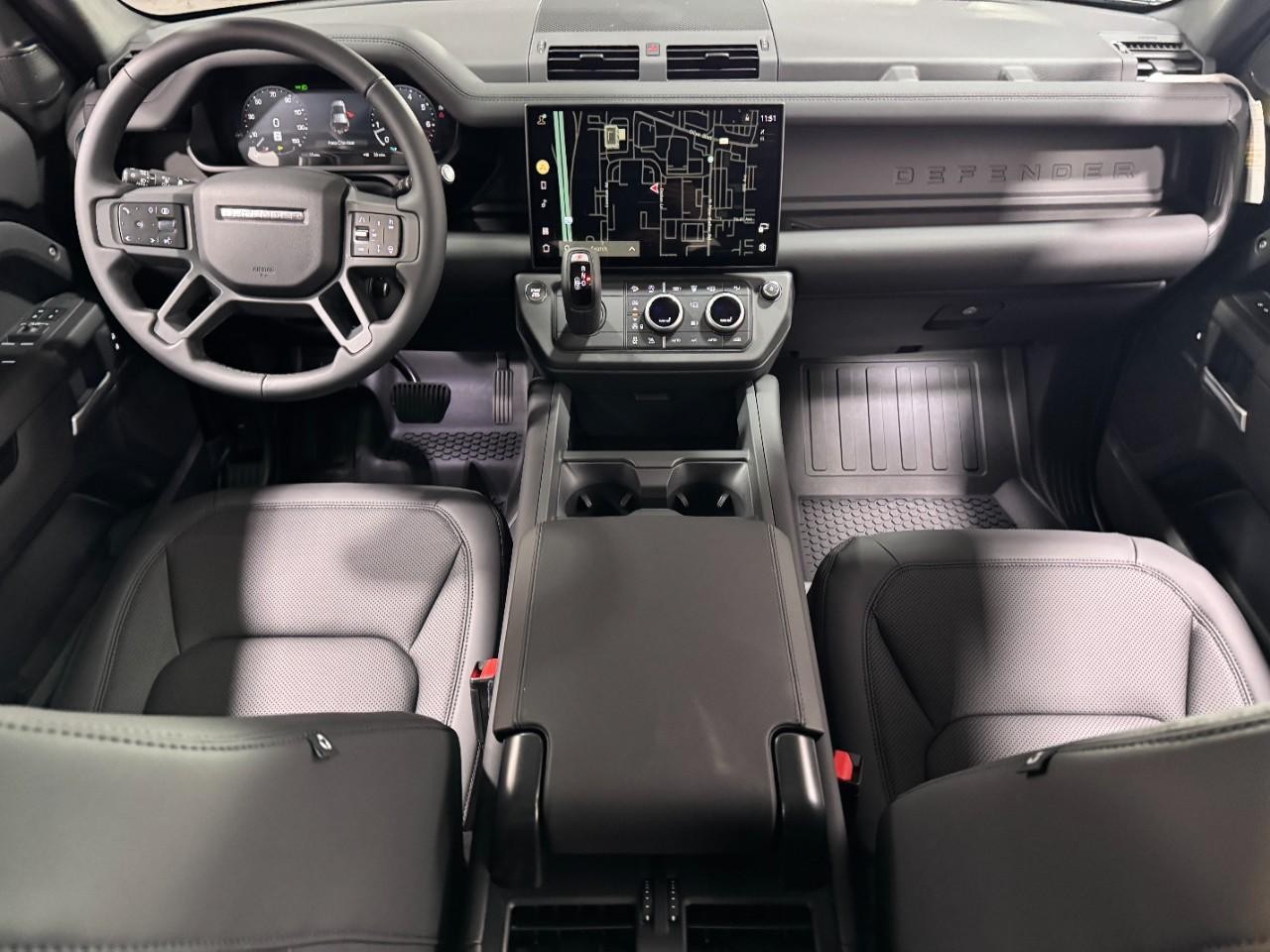Land Rover Defender Vehicle Full-screen Gallery Image 12