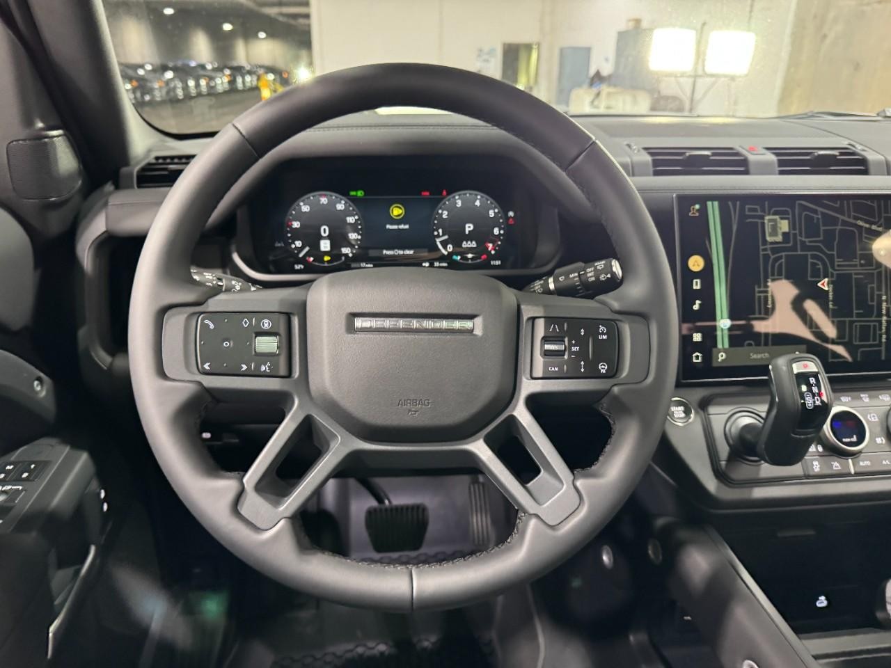 Land Rover Defender Vehicle Full-screen Gallery Image 13