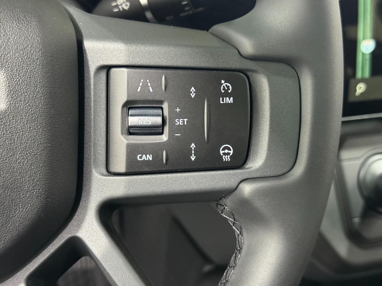 Land Rover Defender Vehicle Full-screen Gallery Image 30