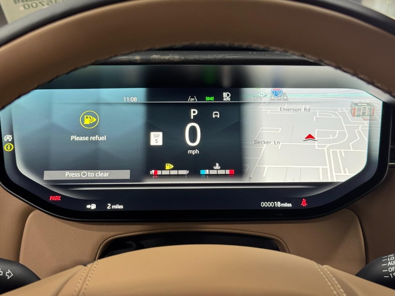 Land Rover Range Rover Sport Vehicle Full-screen Gallery Image 32