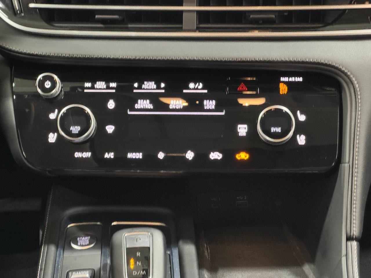 INFINITI QX60 Vehicle Full-screen Gallery Image 16