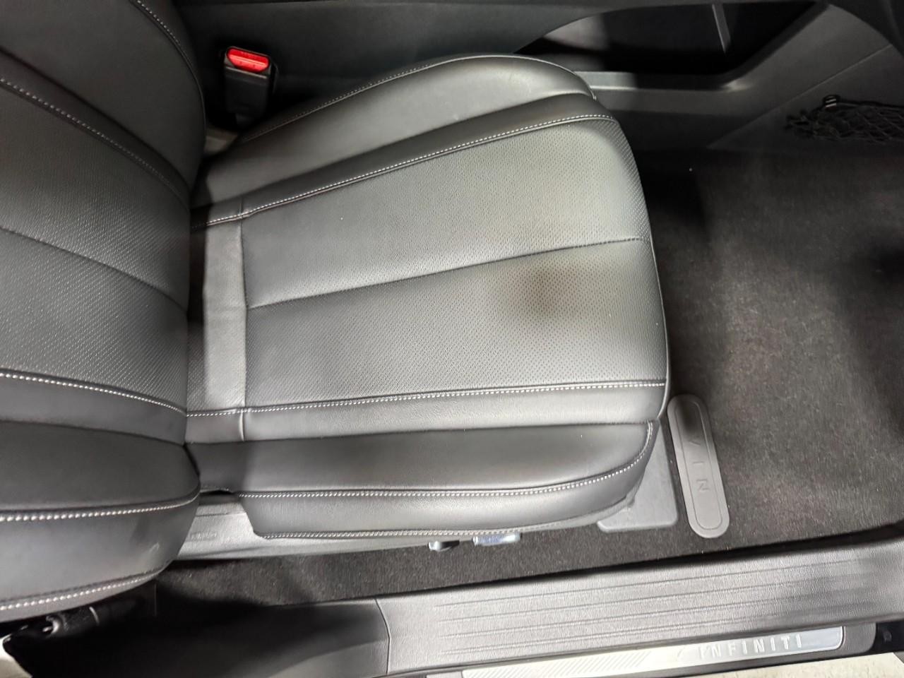 INFINITI QX60 Vehicle Full-screen Gallery Image 20