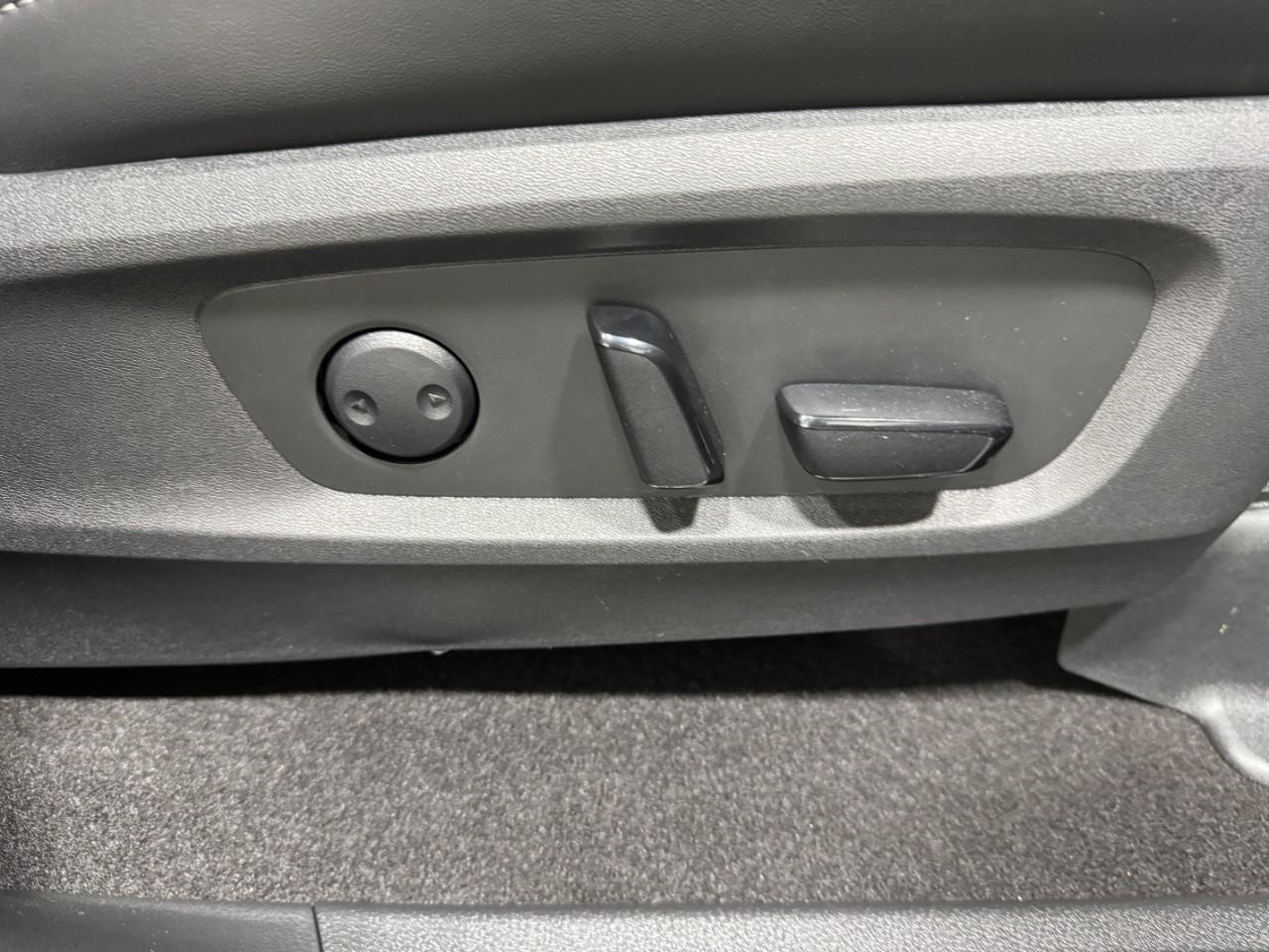 INFINITI QX60 Vehicle Full-screen Gallery Image 21