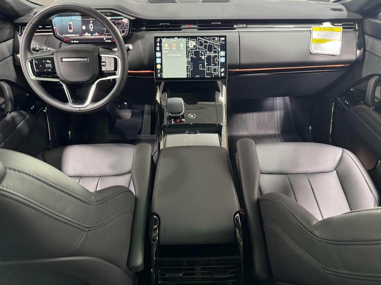 Land Rover Range Rover Sport Vehicle Full-screen Gallery Image 13