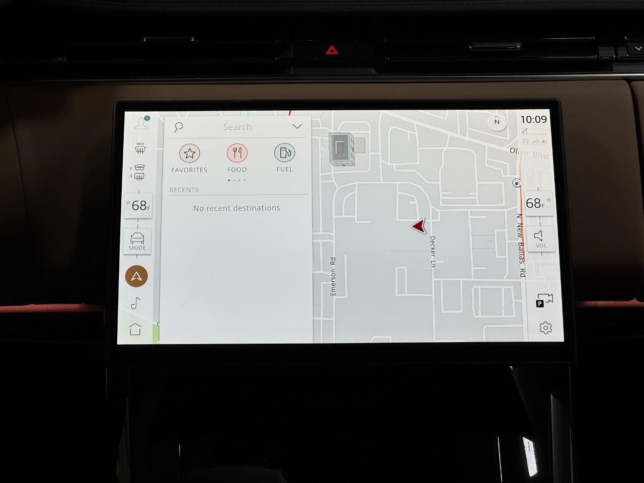 Land Rover Range Rover Sport Vehicle Full-screen Gallery Image 15