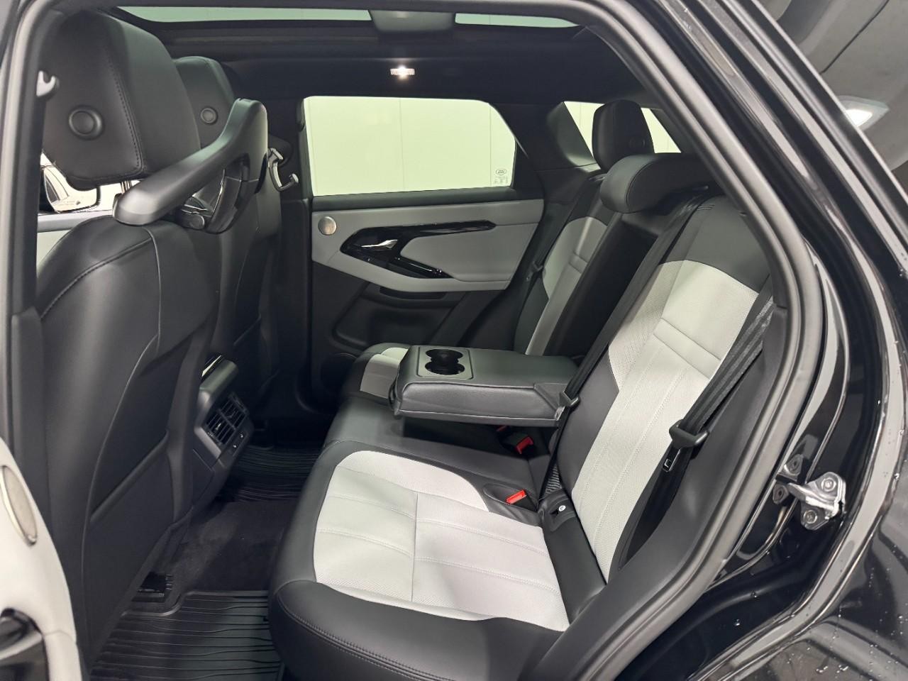 Land Rover Range Rover Evoque Vehicle Full-screen Gallery Image 8